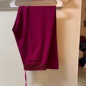 Figs Women's Scrub Pants magenta large Livingstons